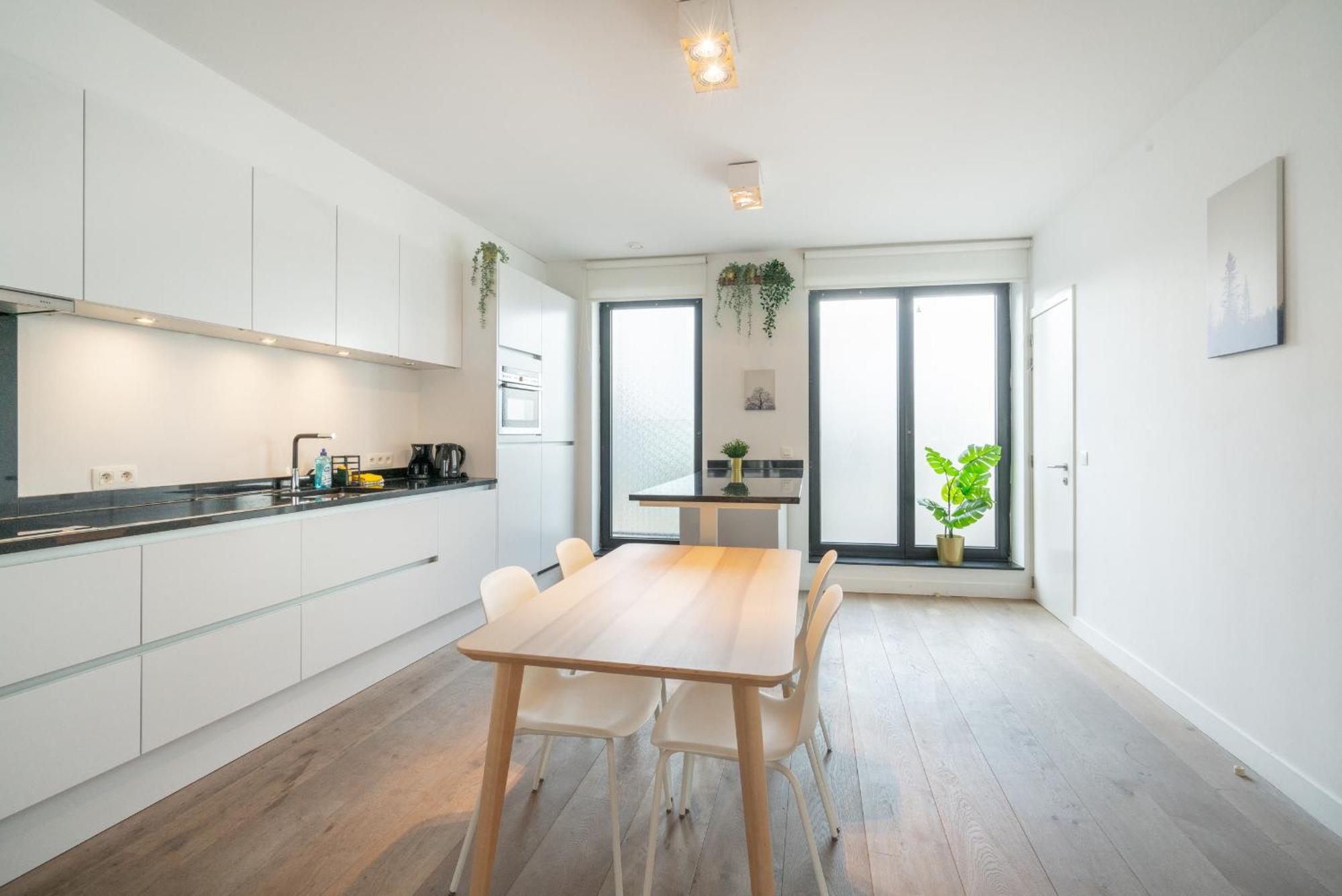 Light House Lodge. Apartment In Center Of 안트베르펜 외부 사진